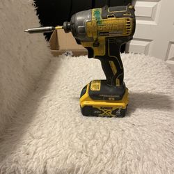 Dewalt Impact W/4 Amp Battery…gun Is Old Batteries New. 