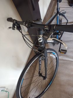 Giant Escape RX, missing rear wheel & cassette - Very Good Condition for  Sale in San Diego, CA - OfferUp