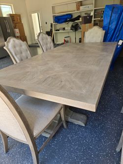 Bernhardt Solid Wood 88.5”Lx46” W Dining Table Set with 6 Upholstered Chairs and an Extension Leaf – Great Condition