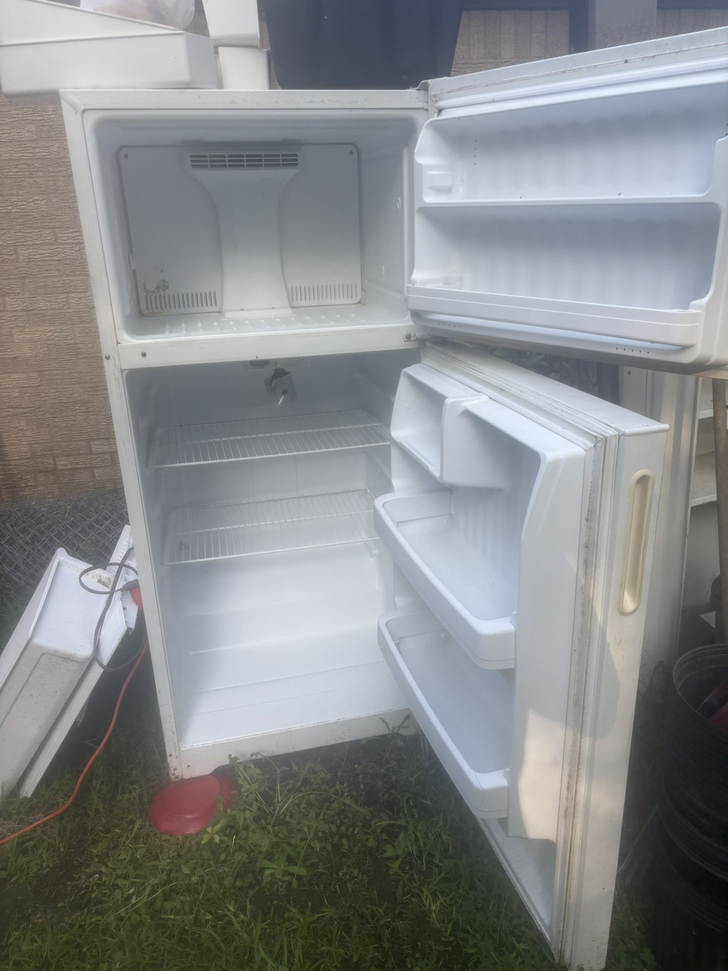 Good Running Ice Box Work Cool Good $ 150.00