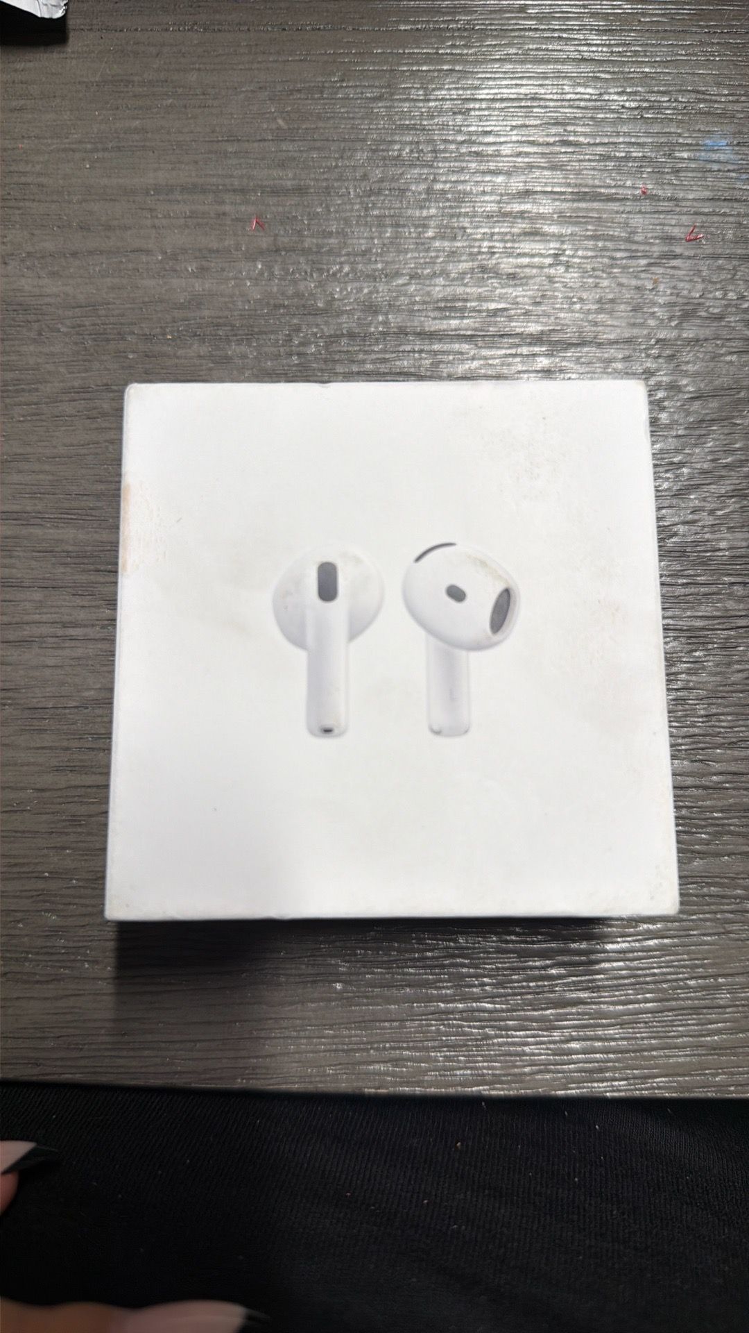 Apple AirPods 4