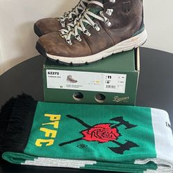 DANNER Mountain 600 Leather Boots  Portland Timbers RCTID Edition