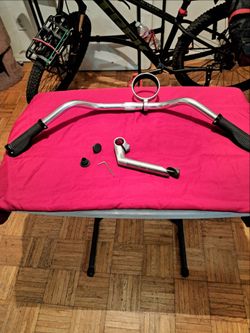Bycicle cruiser aluminum handle bars . By felt