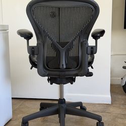 Herman Miller Fully Loaded Aeron PostureFit Size A Office Chair