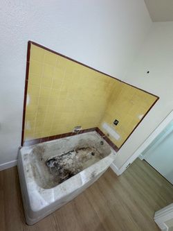 Cast Iron Tub & Tile Walls Reglaze