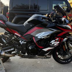 2020 Kawasaki Ninja 1000SX 