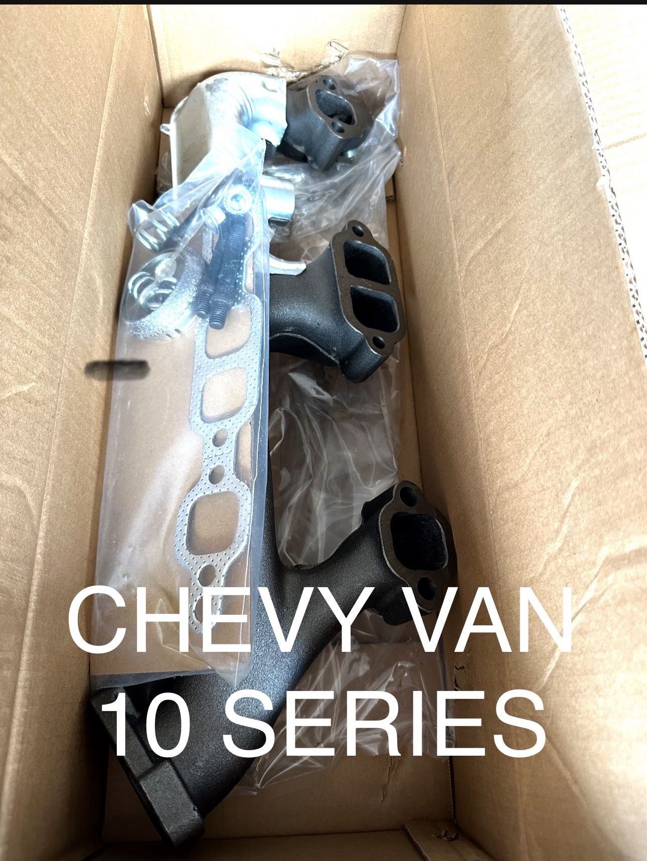 NEW Exhaust Manifold CHEVY VAN 10 SERIES 89 90 91 92 93 94 (Right And Left)