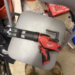 Milwaukee 2441-20 M12 Caulk and Adhesive Gun