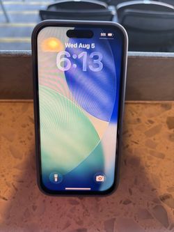 Apple iPhone 15 pro unlocked for any carrier, 512 gb the back is cracked but works 100%