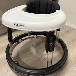 Collapsible baby walker