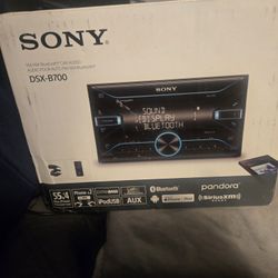  Bluetooth Car Stereo – Like New in Box – 🎶