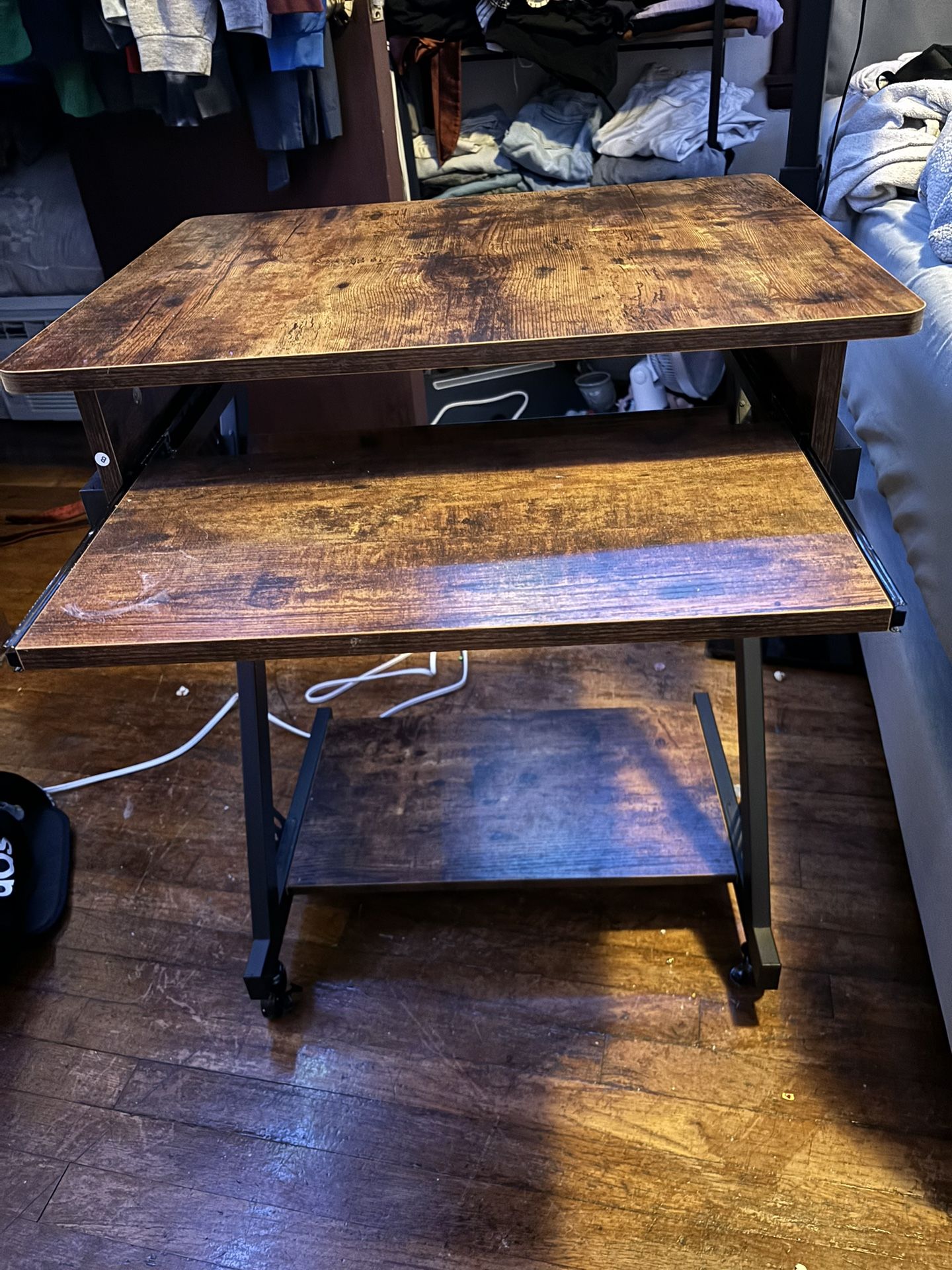 Portable Computer Table
