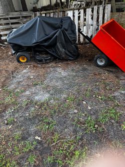 Ride on lawnmower with trailer