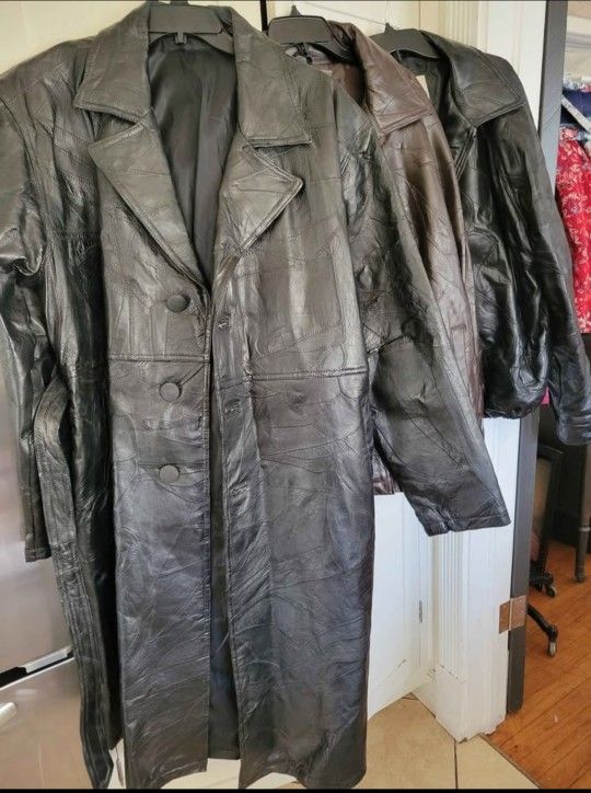 LOT OF 3 LEATHER JACKETS GOOD CONDITIO.