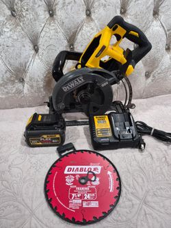 DeWalt 60V FlexVolt Brushless Circular Saw Bundle