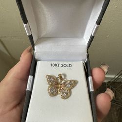 Gold Butterfly Pendant 