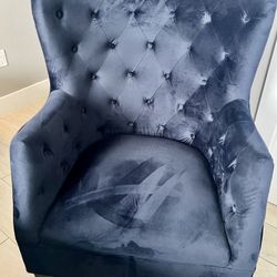 Tufted Wingback Accent Chair