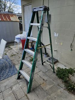 Lader 6 Feet Highg.
