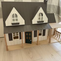 Toy Doll Farmhouse