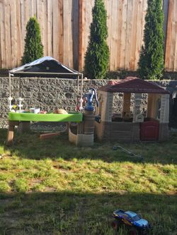 Kids house and water play set