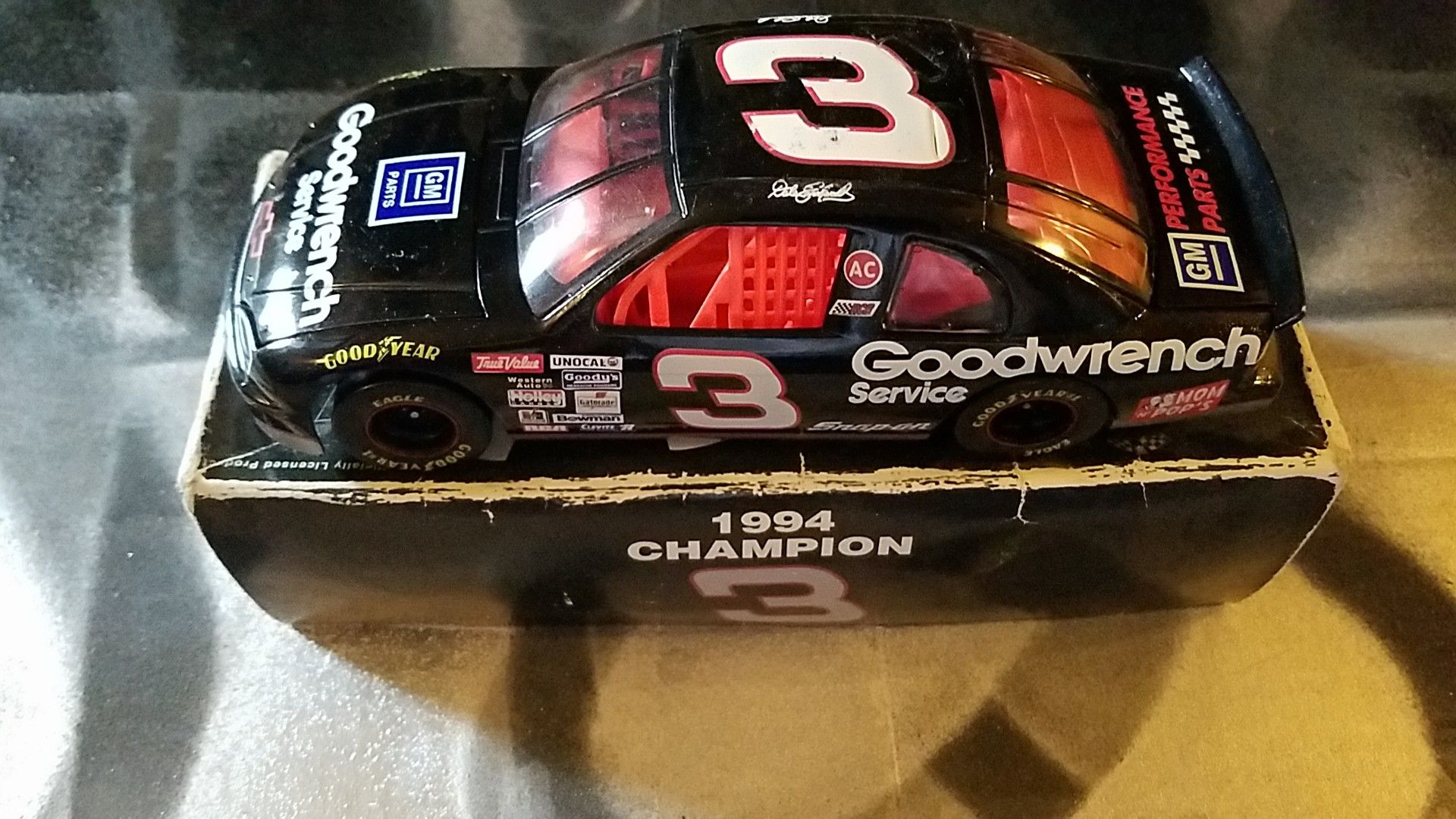 Rare Dale Earnhardt diecast 1/24 >>Make Offer!! for Sale in San Antonio