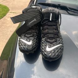 Nike Force Foot Ball Cleats Size 8.5
