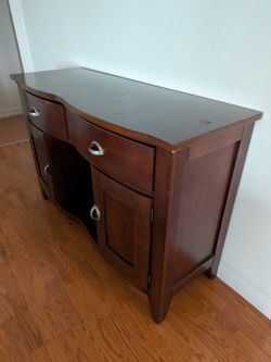 Buffet Table / Dresser