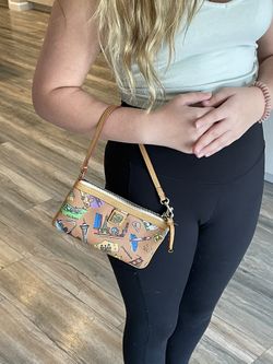 Dooney & Bourke Wallet Bag