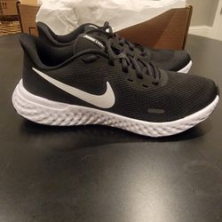 Nike Revolution 5 Running Shoes 