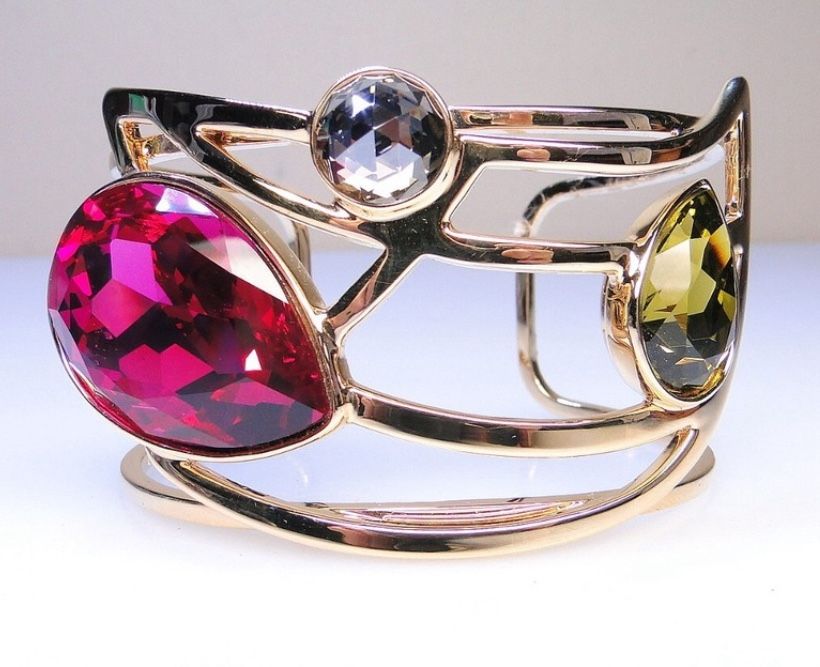 Statement Authentic Swarovski Crystal Swan Logo Runway Faceted Fuchsia ,Peridot, Pale Lavender, crystals Gold Plated Cuff Bracelet