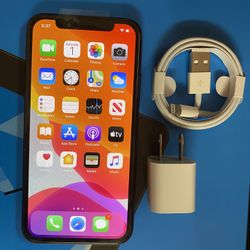 Factory unlocked apple iphone X 64 gb, store warranty! 