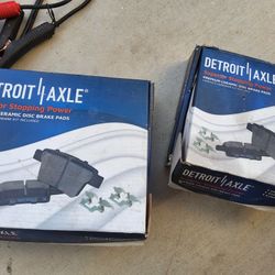 Jeep 2011 wrangler breaks front and back