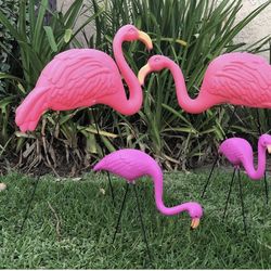 Brand New Set of 4, Small Pink Flamingo Yard Ornament/Mini Lawn Flamingo Ornaments/Pink Flamingo Garden Yard D