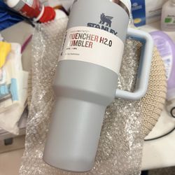 40oz Stanley flowstate tumbler