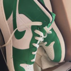 Air Jordan 1 Mid (GS) 