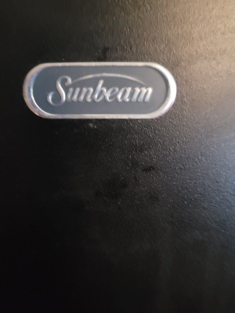 Sunbeam Mini Fridge