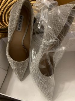 Serious inquires only***Cleaning our my closet, lots of clothes, bags and more