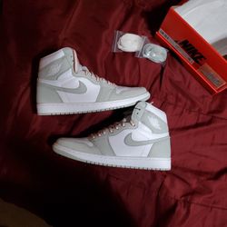 Air Jordan Retro 1 High OG "SEAFOAM"
