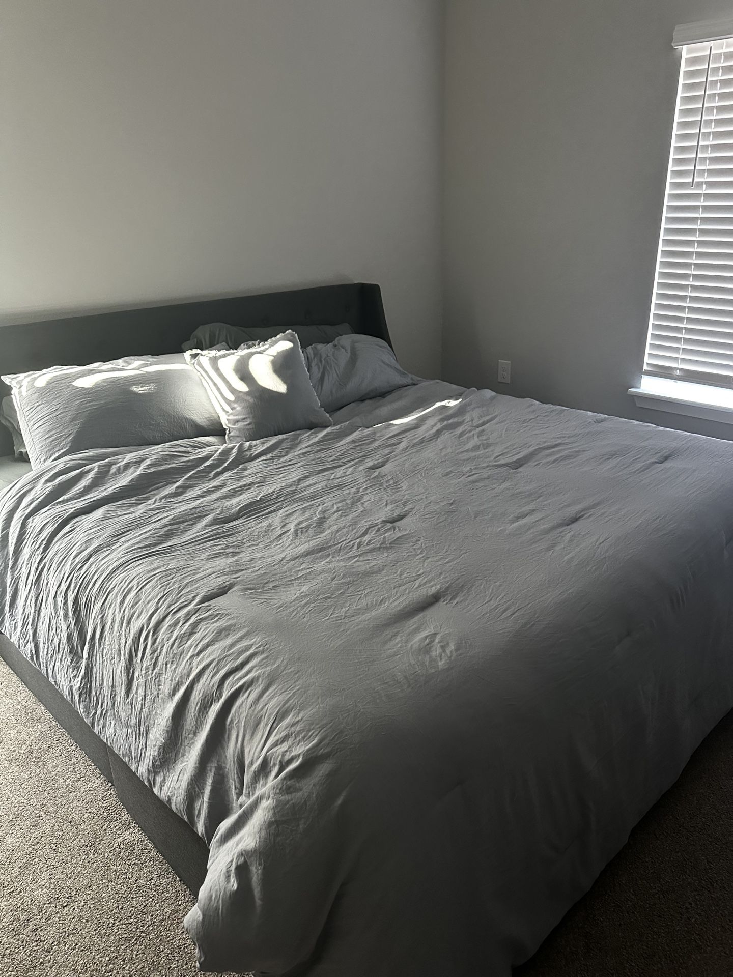 King Size Firm Mattress And Bed frame With Drawers