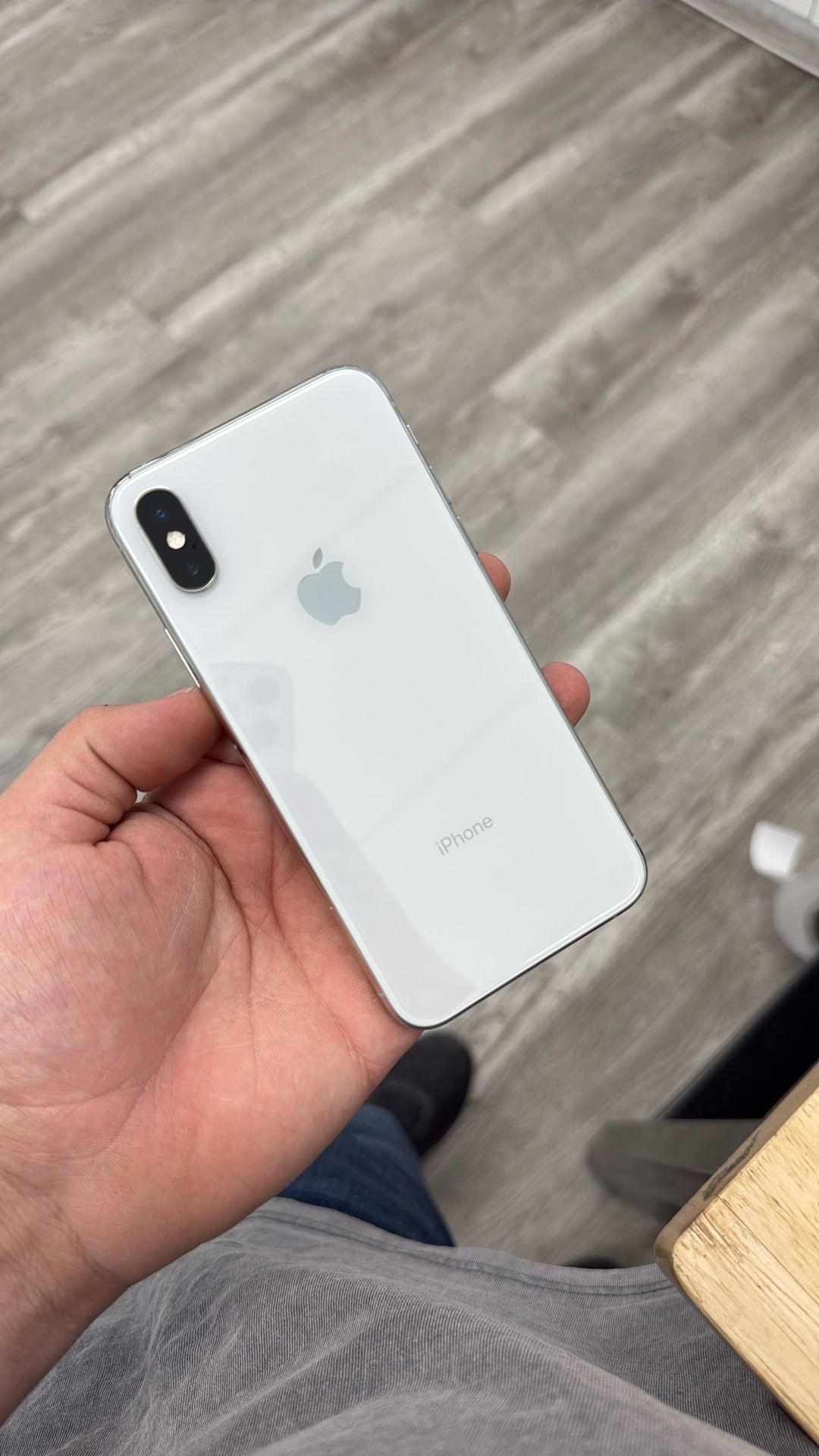 iPhone X
