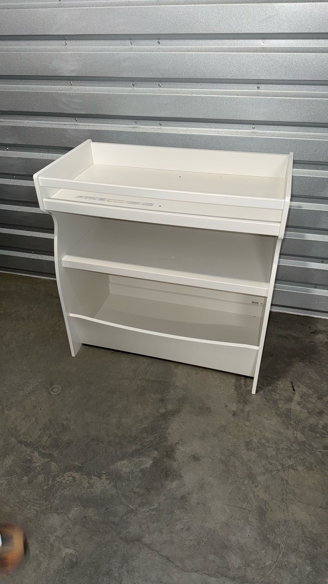 Changing table w/ Mat