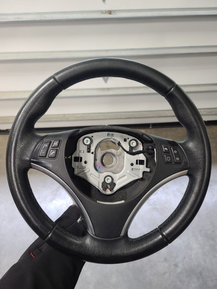 BMW E90 sport steering wheel