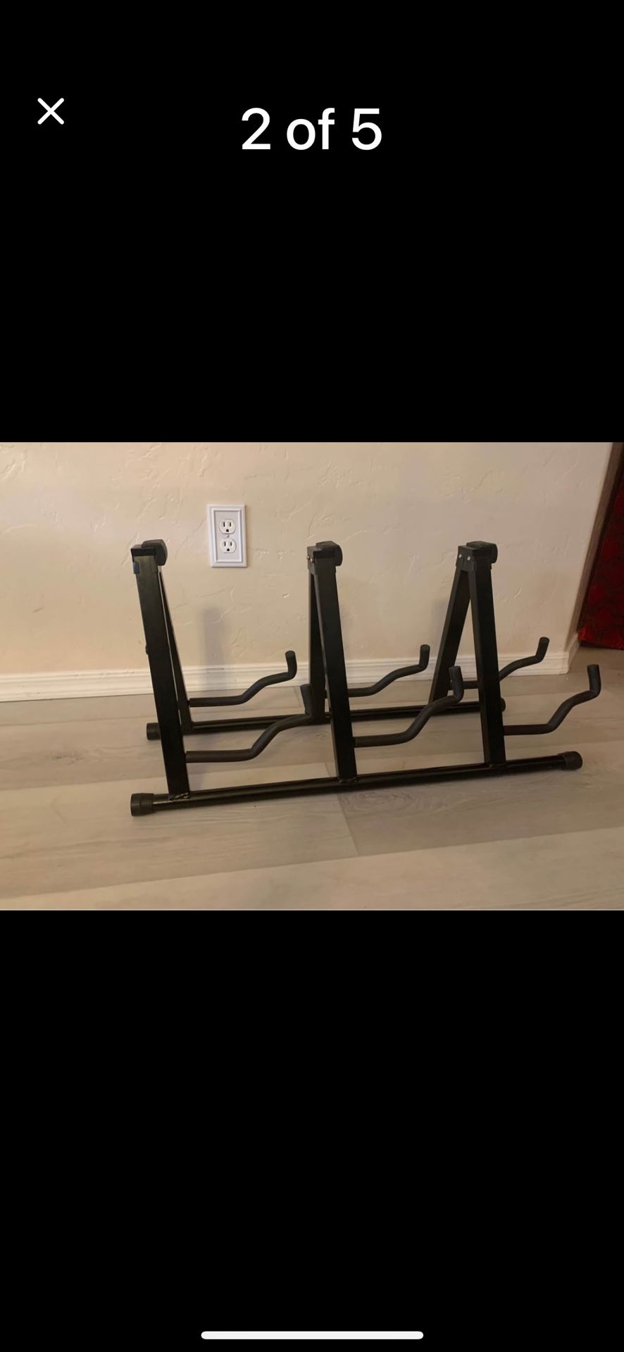 Guitar Stand. For Three Guitars.