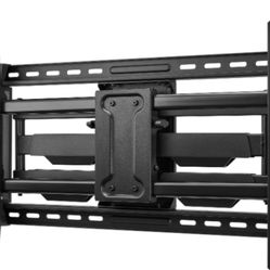 Insignia - Full-Motion TV Wall Mount for Most 42"  90" TVs  Extends 22" - Black