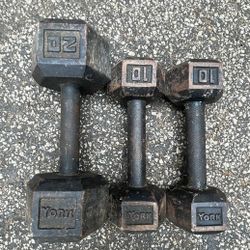 YORK DUMBBELLS : SINGLE 20 LB.  &  PAIR OF 10s