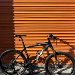 Giant ATX Mounten Bike size Large 