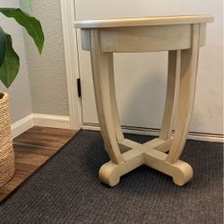 Side Table/ Nightstand 