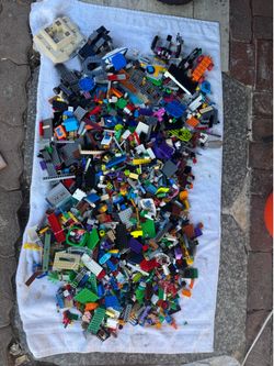 13LB of Lego Bulk