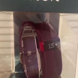 FITBIT CHARGE HR+ACTIVITY WRISTBAND (purple)