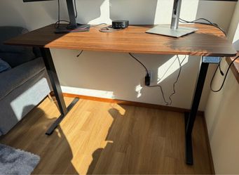 Electric Standing Desk 55”x24” (Walnut/Black)